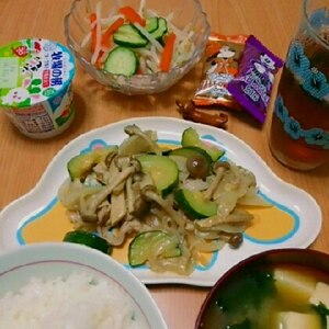 豚こまとズッキーニのマヨ醤油炒め